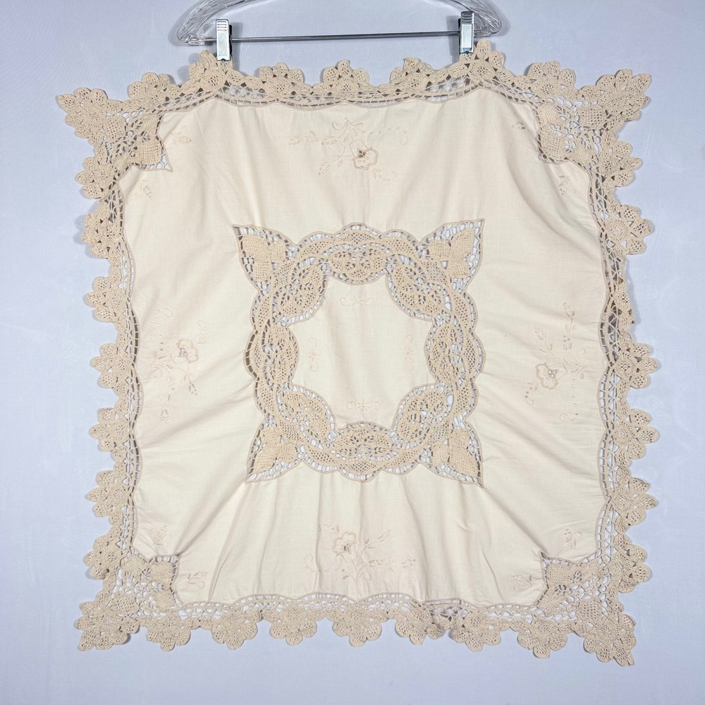 Vtg Linen Tea Tablecloth Handmade Crochet Lace Trim Cutwork Embroidery Cream